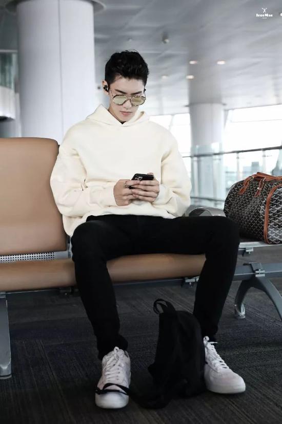 明星穿搭街拍_明星时尚街拍_街拍明星夏季穿搭图片