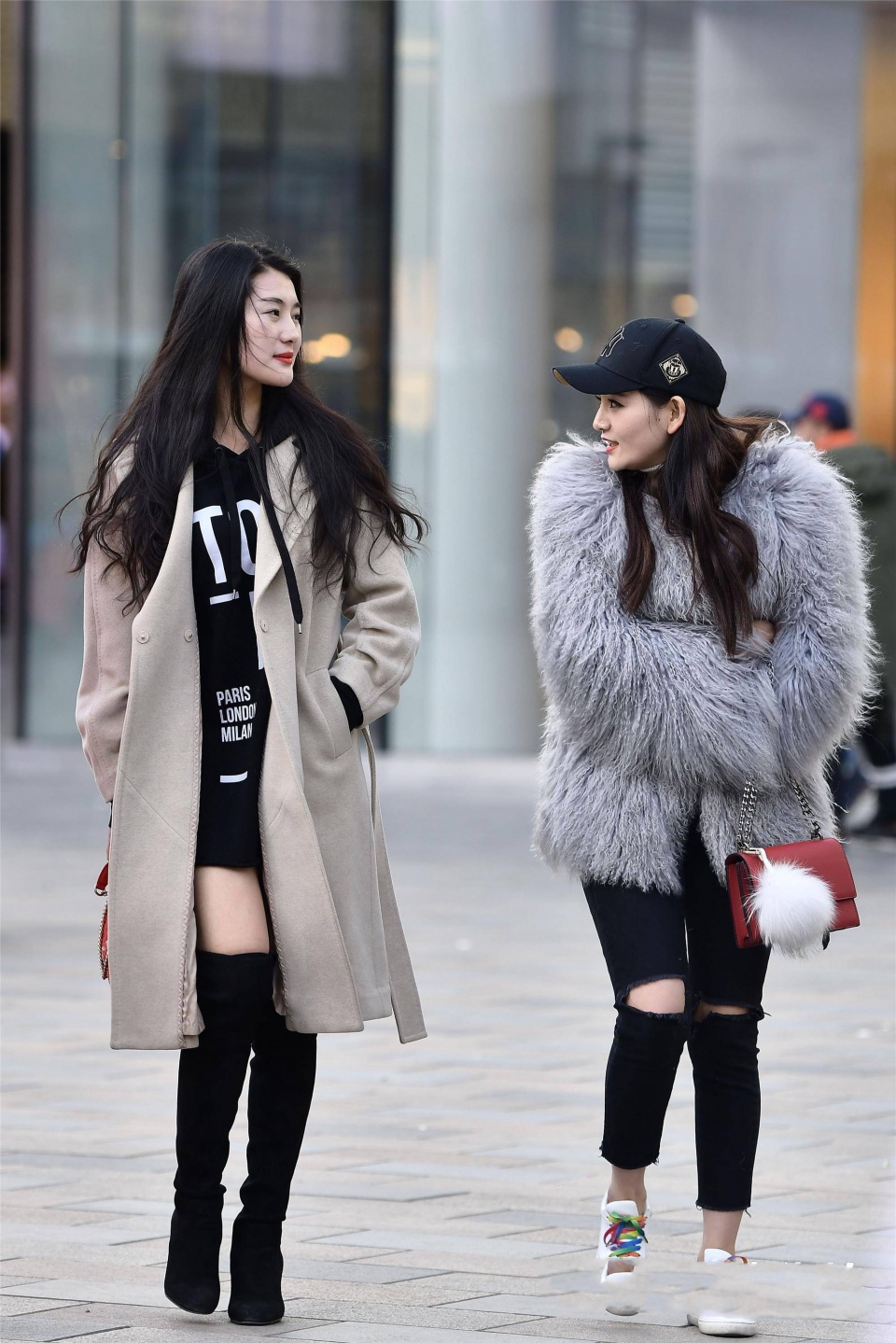 街拍搭配时尚女装_街拍搭配时尚图片_时尚搭配街拍