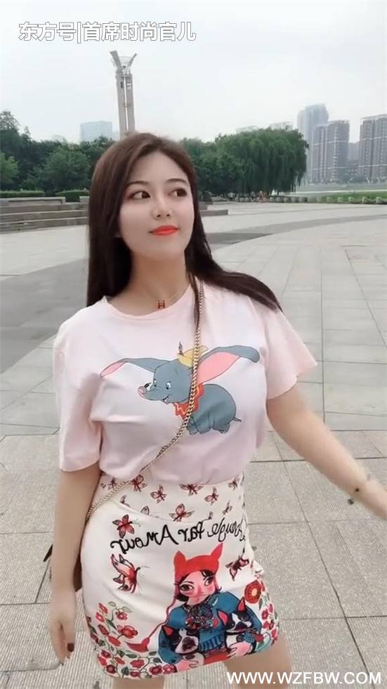 街拍明星夏季穿搭图片_明星穿搭街拍_明星街头穿搭