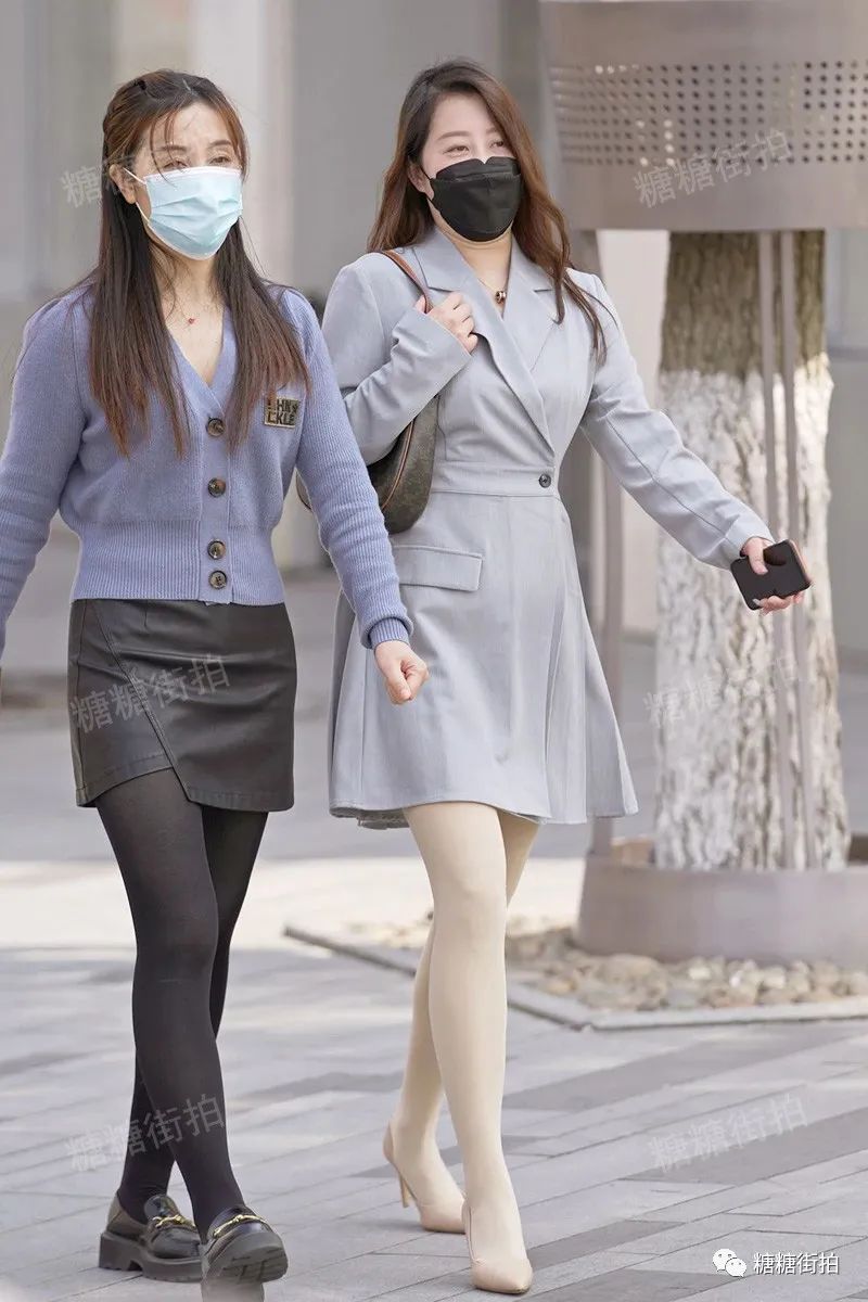 时尚搭配街拍_街拍搭配时尚女装_街拍时尚穿搭