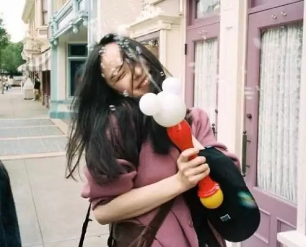 明星时尚街拍_明星穿搭街拍_街拍明星夏季穿搭图片