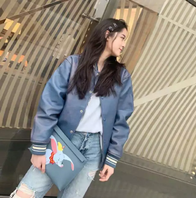 明星穿搭街拍_明星街头穿搭_街拍明星穿百褶裙搭配图片