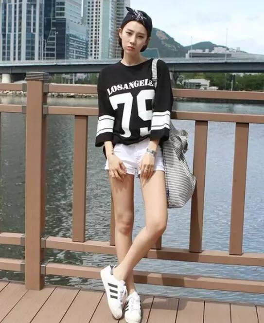 冬装时尚搭配街拍组图_韩国时尚搭配街拍图片_时尚搭配街拍