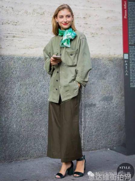 街拍搭配时尚的衣服_街拍搭配图_时尚搭配街拍