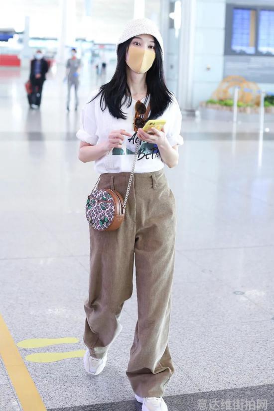 街拍明星夏季穿搭图片_街拍明星_街拍明星微博