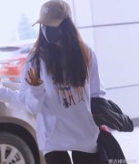 杨幂这少女身材简直了穿弹力裤依旧