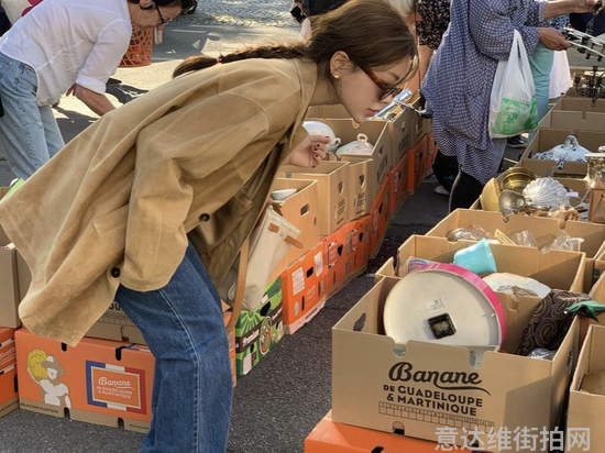 品尚网怎么样是原单品质吗_单肩挎包街拍_热门单品街拍