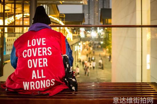 时尚搭配街拍_冬装时尚搭配街拍组图_最新冬装时尚搭配街拍