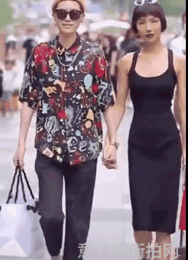 街拍时尚博主是谁_时尚博主街拍最近_时尚博主街拍