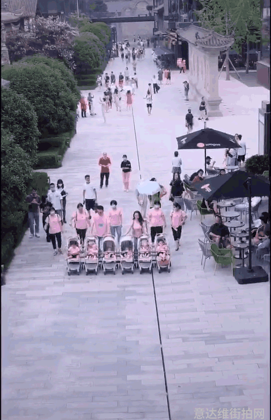 时尚博主街拍最近_街拍时尚博主是谁_时尚博主街拍