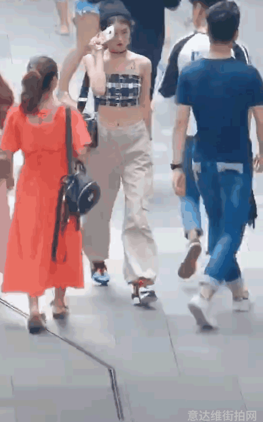 时尚博主街拍_街拍时尚博主是谁_时尚博主街拍最近