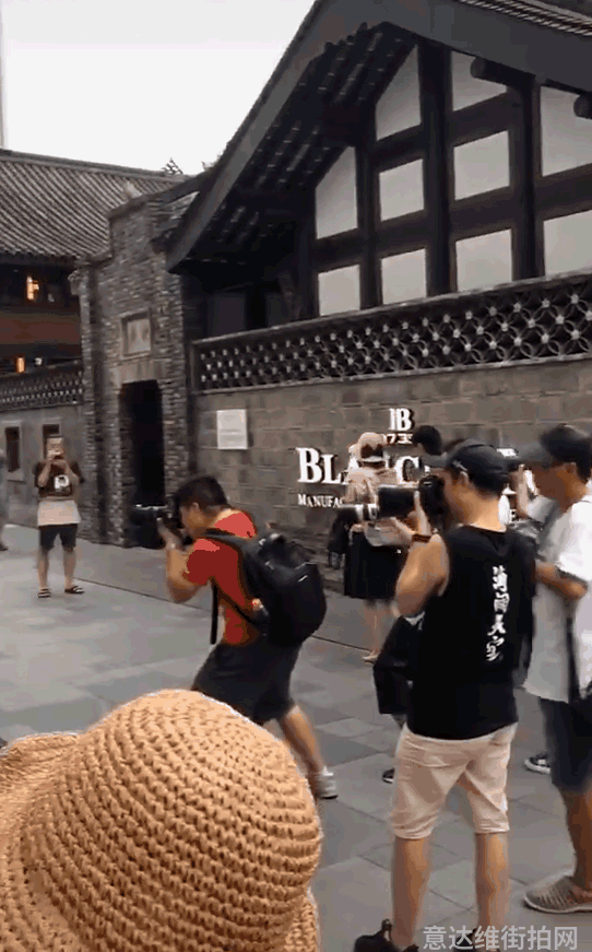 时尚博主街拍_街拍时尚博主是谁_时尚博主街拍最近