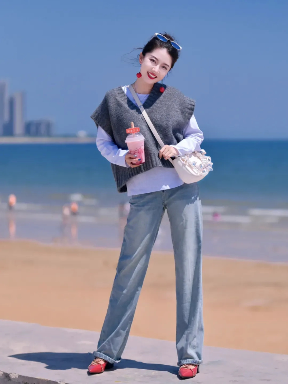 街拍搭配图_时尚搭配街拍_街拍搭配时尚的衣服