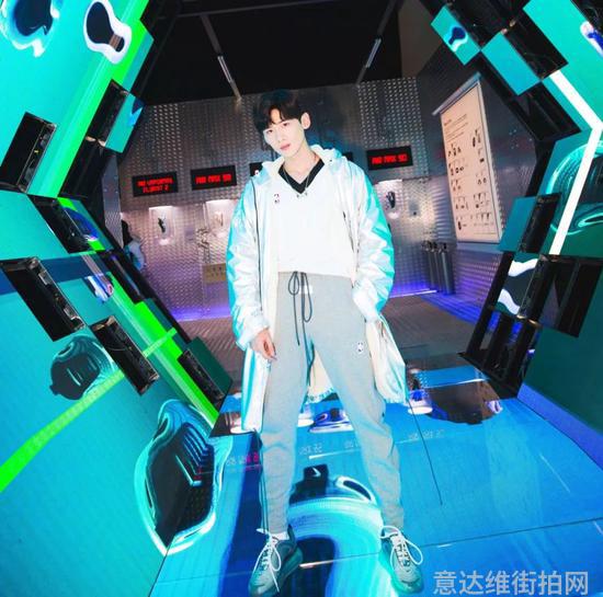 街拍明星夏季穿搭图片_明星时尚街拍_明星穿搭街拍