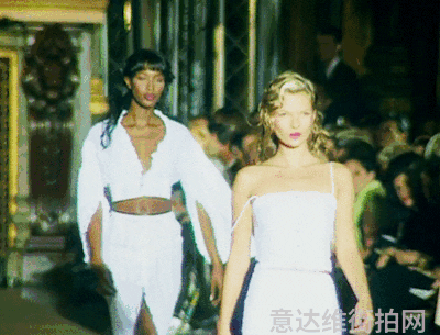 花粉网欧美明星街拍_欧美ins街拍博主_欧美明星街拍海报图