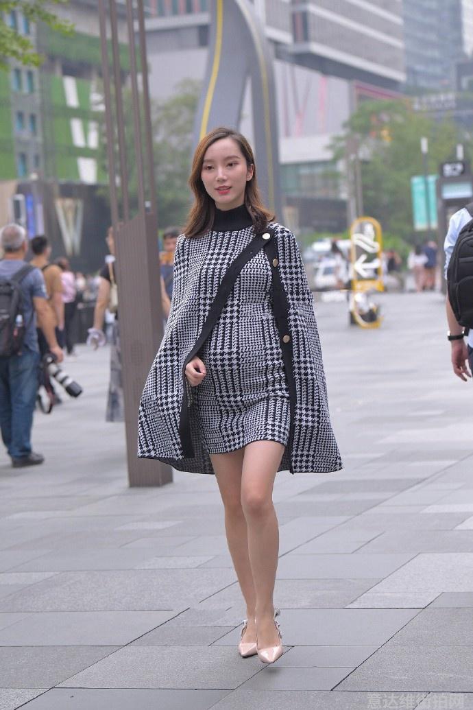 街拍时尚穿搭_时尚搭配街拍_街拍搭配时尚的衣服