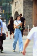 夏日时尚街拍让每一个认真搭配的女孩都美美哒