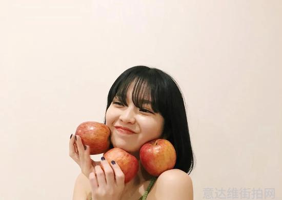 上海时尚街拍微博_时尚达人街拍_时尚博主街拍