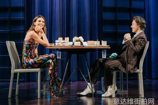 欧美明星最新街拍_最新明星街拍_最新明星街拍图片2016