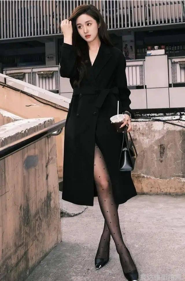 周迅街拍穿搭图片裙子_欧美达人街拍穿搭示范_明星穿搭街拍