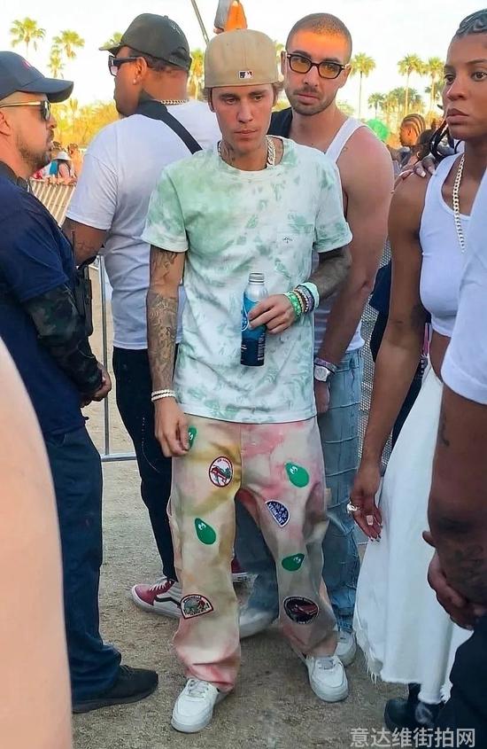 当地时间2023年4月16日，Justin Bieber现身科切拉音乐节。