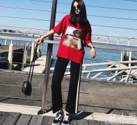 T恤运动风阔腿裤今年初夏潮流搭配