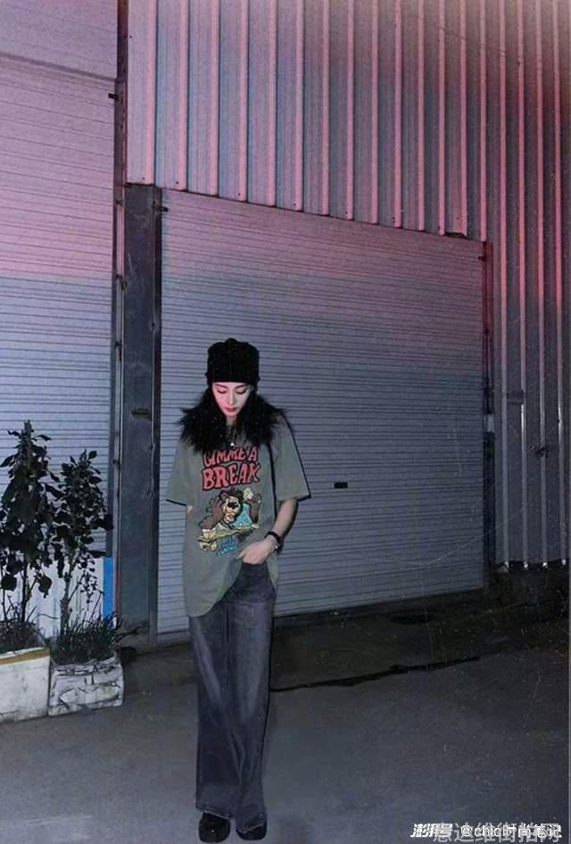 冬季明星街拍穿搭2018_明星穿搭街拍_欧美达人街拍穿搭示范