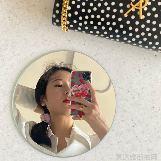 明星穿搭街拍_街拍明星夏季穿搭图片_明星时尚街拍
