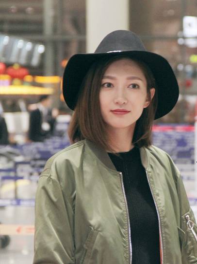 街拍明星_街拍明星冬季穿搭图片_街拍明星夏季穿搭图片
