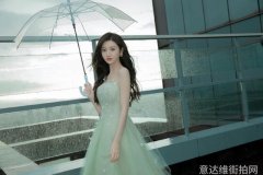 太惊艳了明星穿搭街拍景甜不愧人间
