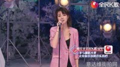 欧美明星街拍海报网展现时尚风潮的