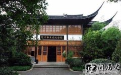 欧美明星夏日街头火辣穿搭大比拼谁是夏日阳光