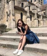 欧美明星夏季街拍中最受欢迎的单品是什么
