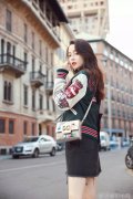棒球服怎么搭配胖迪潇洒又蕴含小女