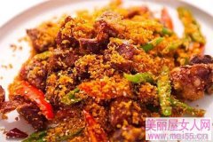 热门单品街拍一起发现时尚达人的潮