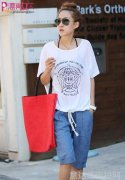 平价单品出街搭出超人气欧美范儿