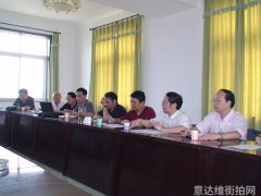欧美明星街拍海报网让人目不暇接的