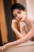 时尚服装搭配打造专属你的潮流风格