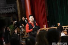 欧美明星秋冬街拍一起领略他们的时尚风潮