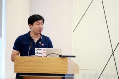 时尚博主街拍教你轻松变身潮流达人