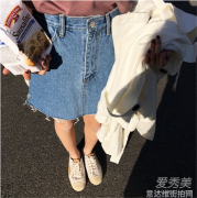 短裙飞扬 让这个春季充满活力