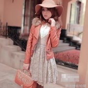 少女冬装混搭街拍图片 演绎日式甜美风格搭配