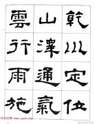 时尚博主街头炫照谁的镜头感更强