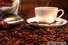 2022时装盛宴光与影的奇妙之旅