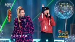 明星们的日常穿搭时尚与价格的完美平衡
