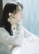 刘亦菲只不过剪了新刘海气质大变仙
