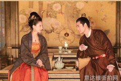 哪些服装搭配是最受欢迎的时尚博主