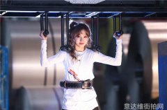 光影交织的都市交响曲