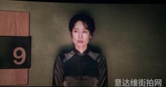 (繁华都市中独特的街头时尚)城市街拍