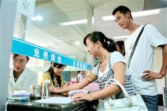 女装高级大气简约-优雅之风展现女性魅力